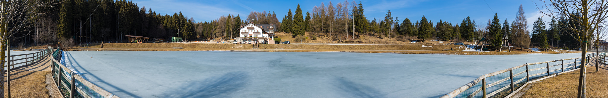 Canon EF 17-40mm F4L USM sample photo. Lac gelé photography