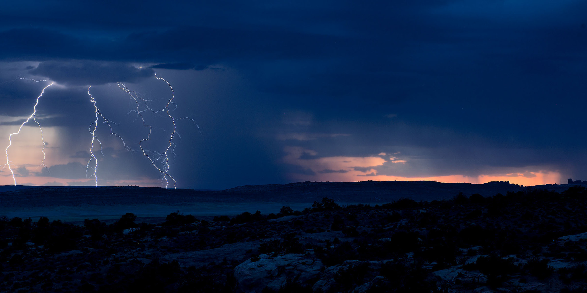 Nikon D3X sample photo. Lightning ii photography