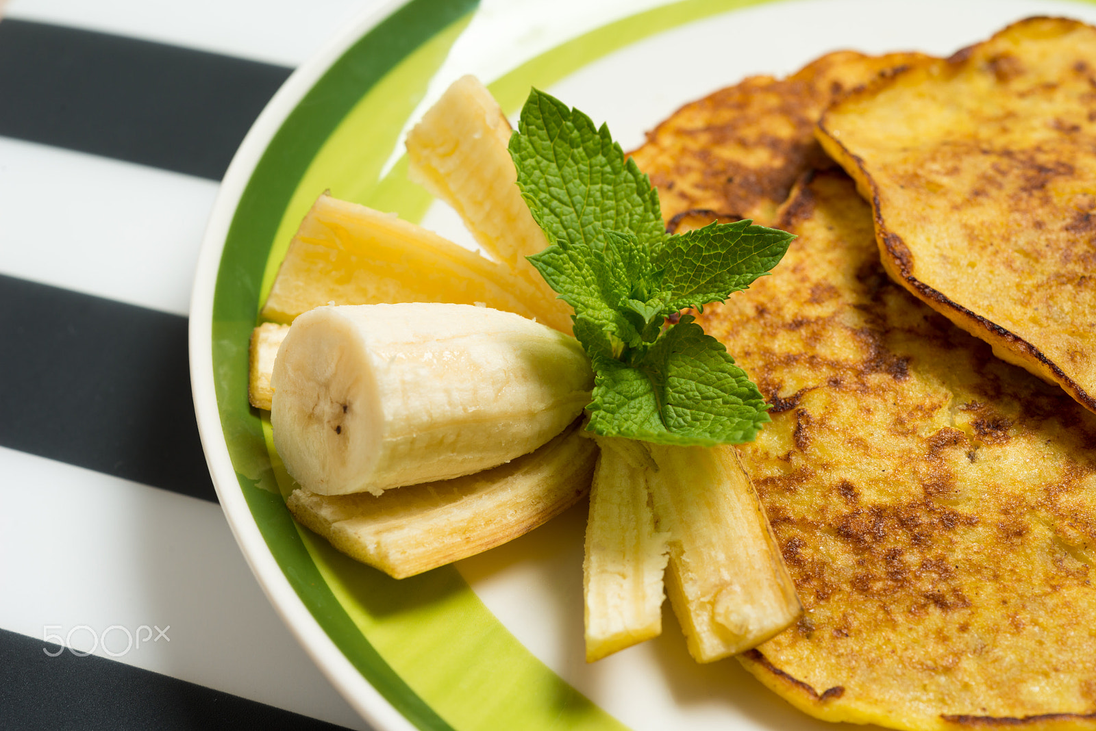 Nikon AF Micro-Nikkor 60mm F2.8D sample photo. Tasty banana pancakes photography