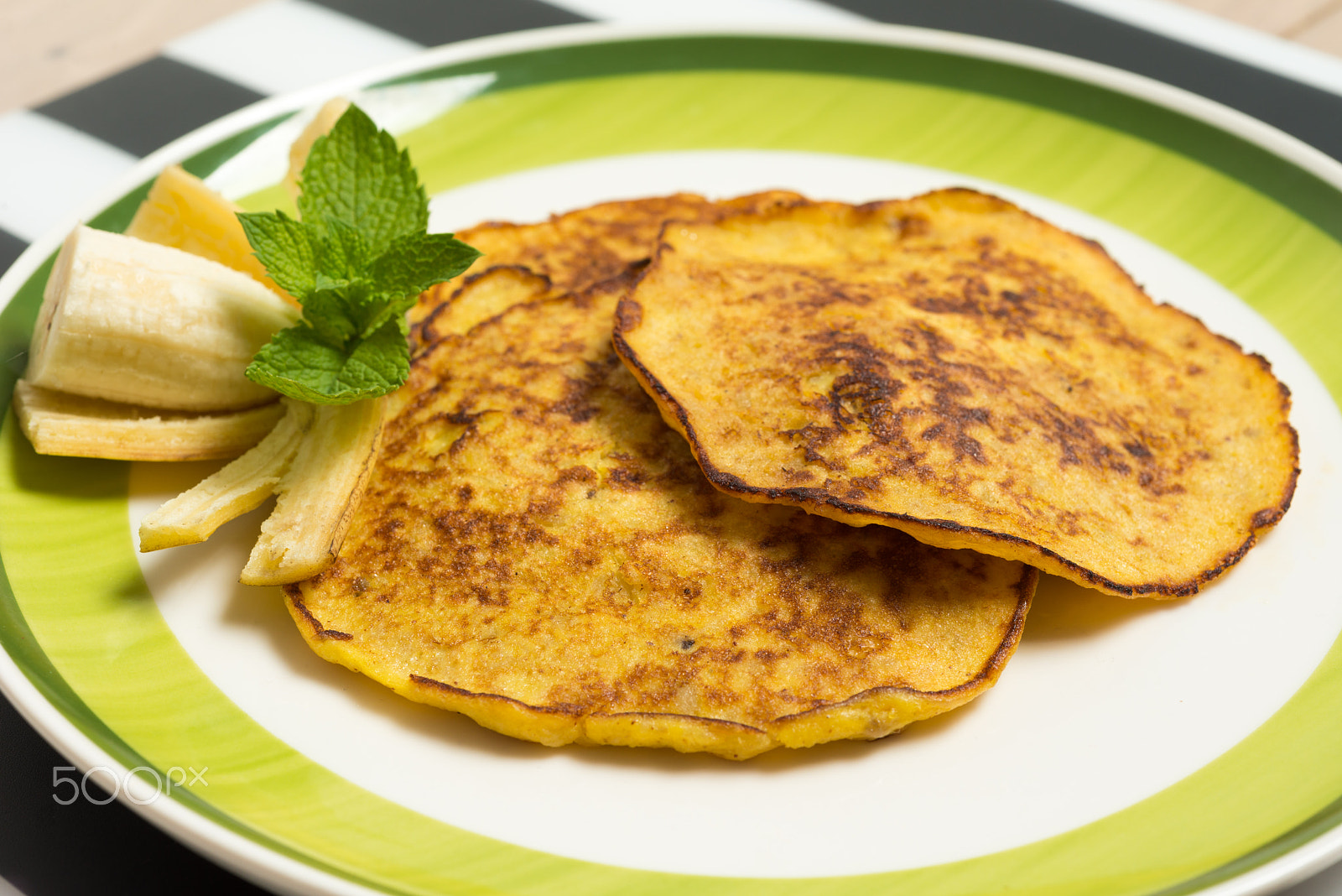 Nikon AF Micro-Nikkor 60mm F2.8D sample photo. Tasty banana pancakes photography
