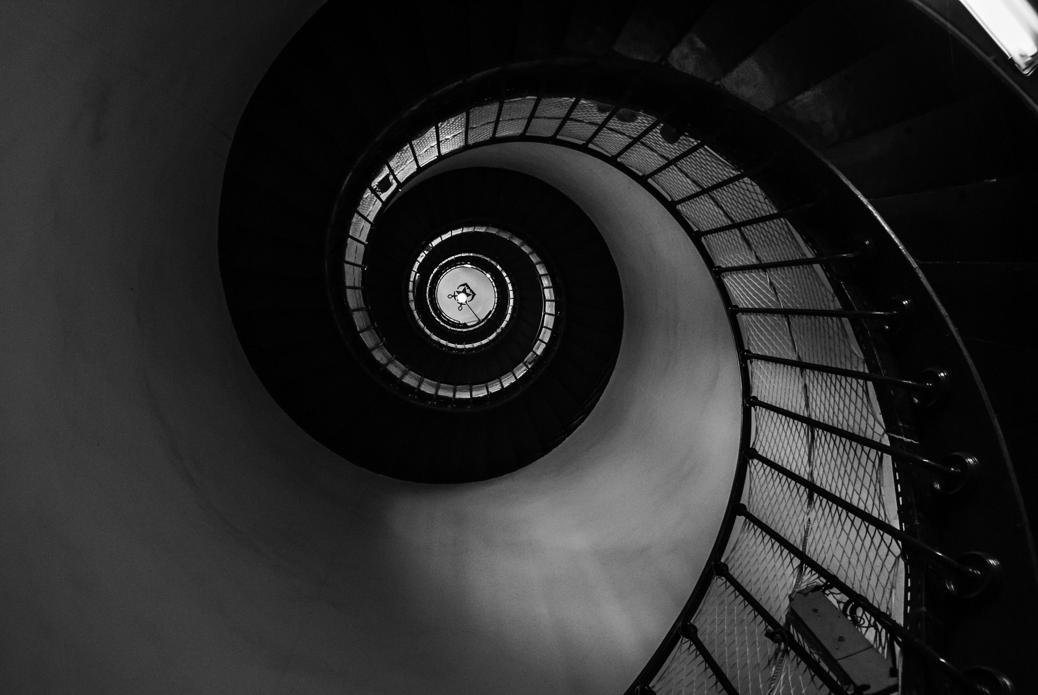 Nikon D3000 sample photo. L'escalier du phare de contis photography