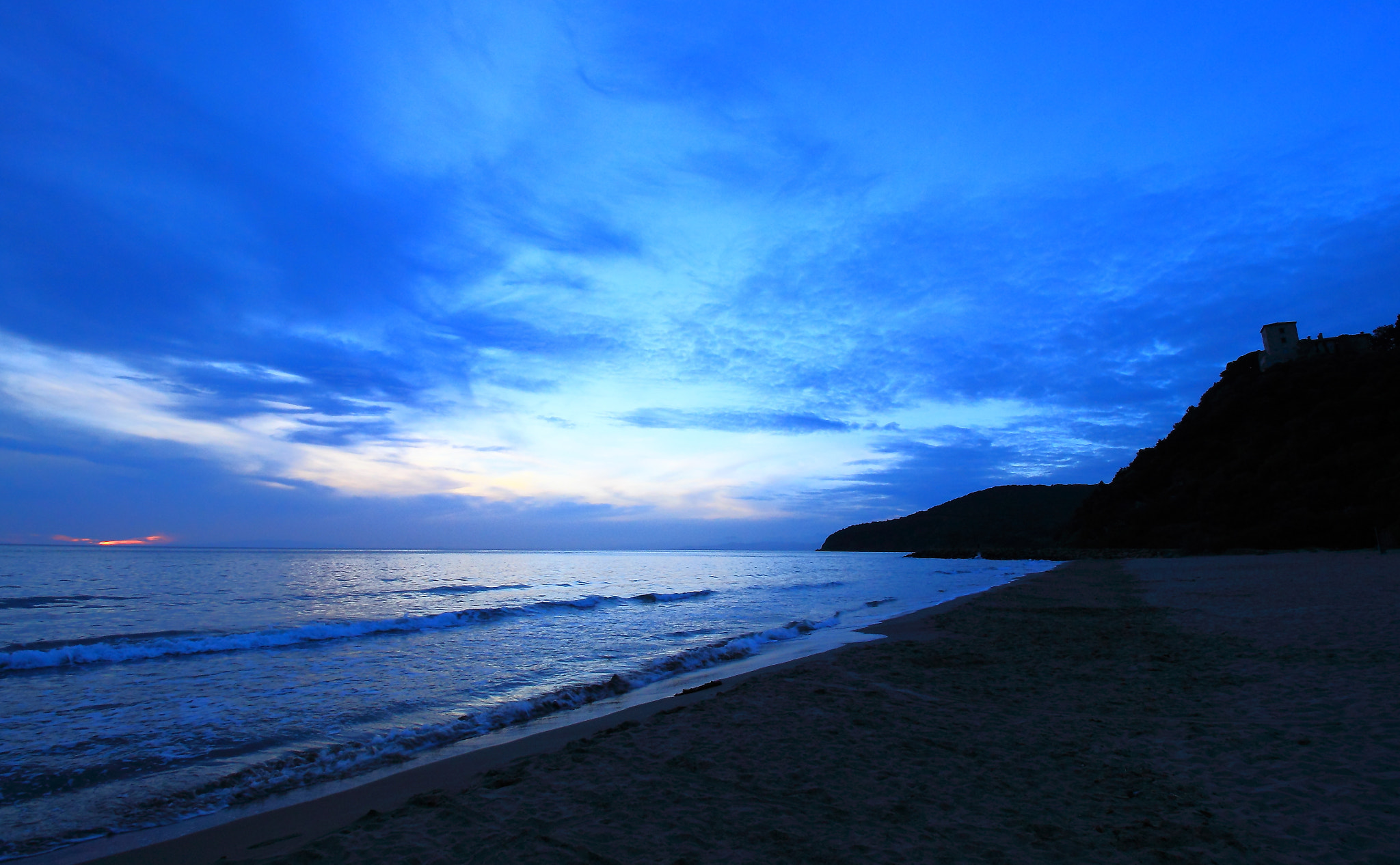 Canon EOS 500D (EOS Rebel T1i / EOS Kiss X3) sample photo. Blue mood photography