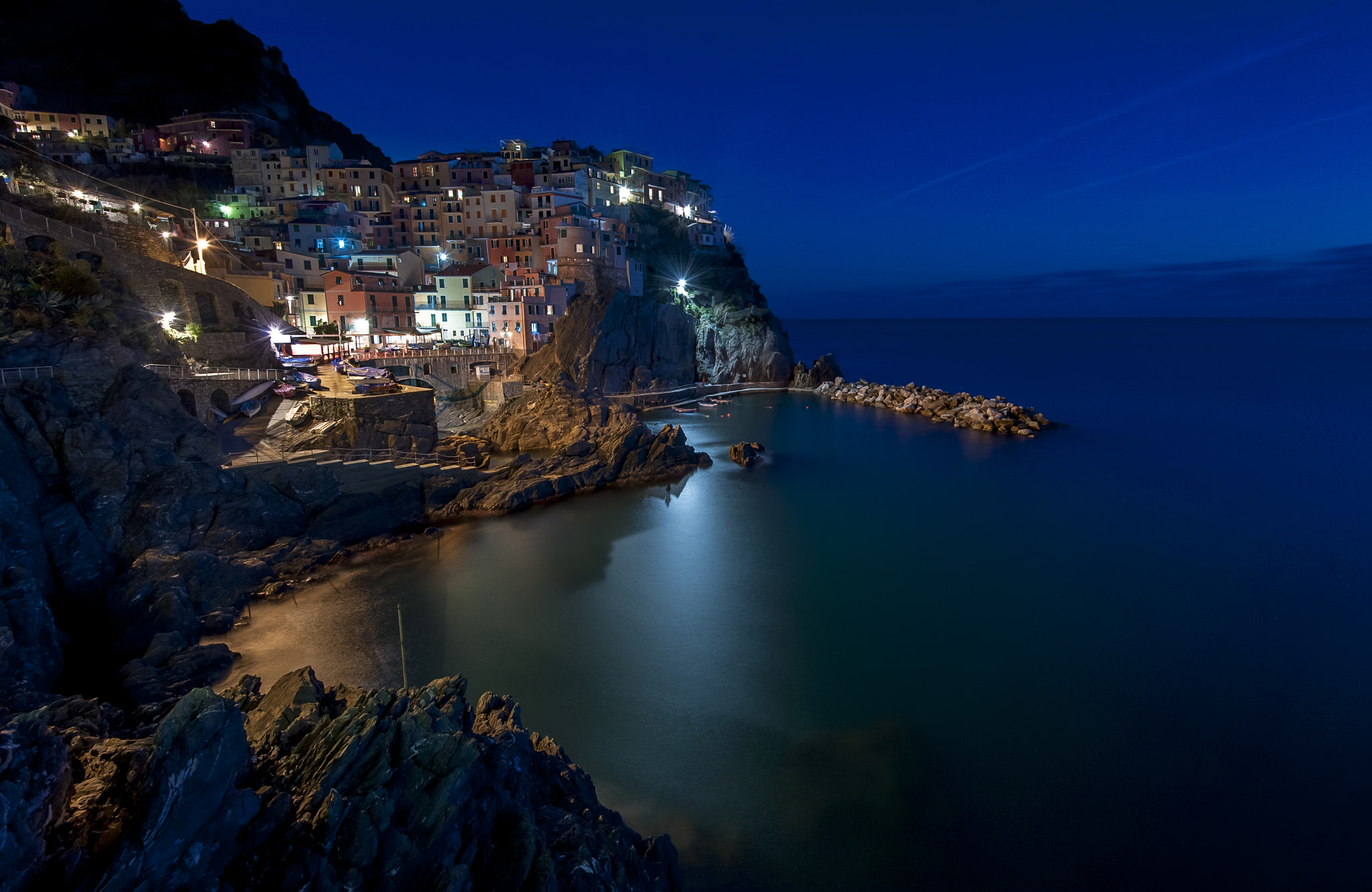 Nikon AF-S Nikkor 16-35mm F4G ED VR sample photo. Manarola photography