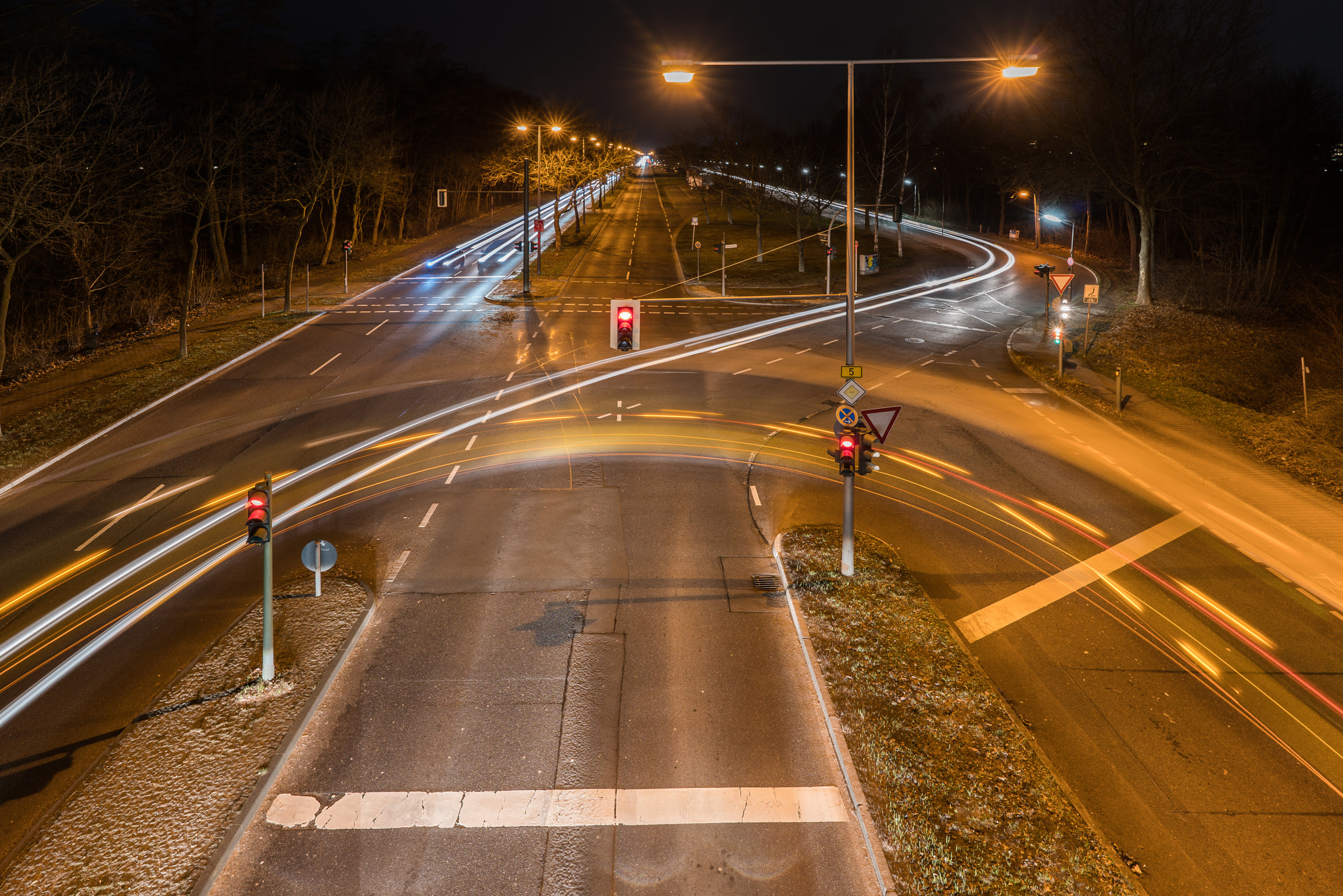 ZEISS Batis 18mm F2.8 sample photo. Lichtbögen photography