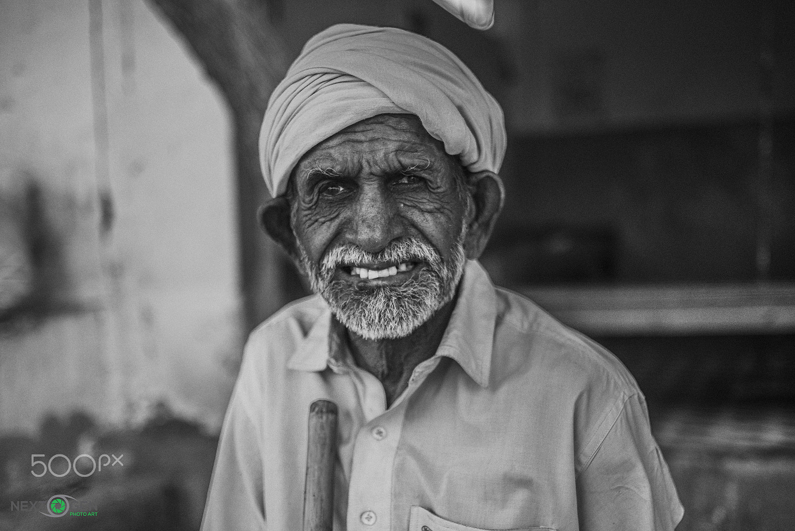 Nikon D810 + Nikon AF Nikkor 35mm F2D sample photo. Village old man photography