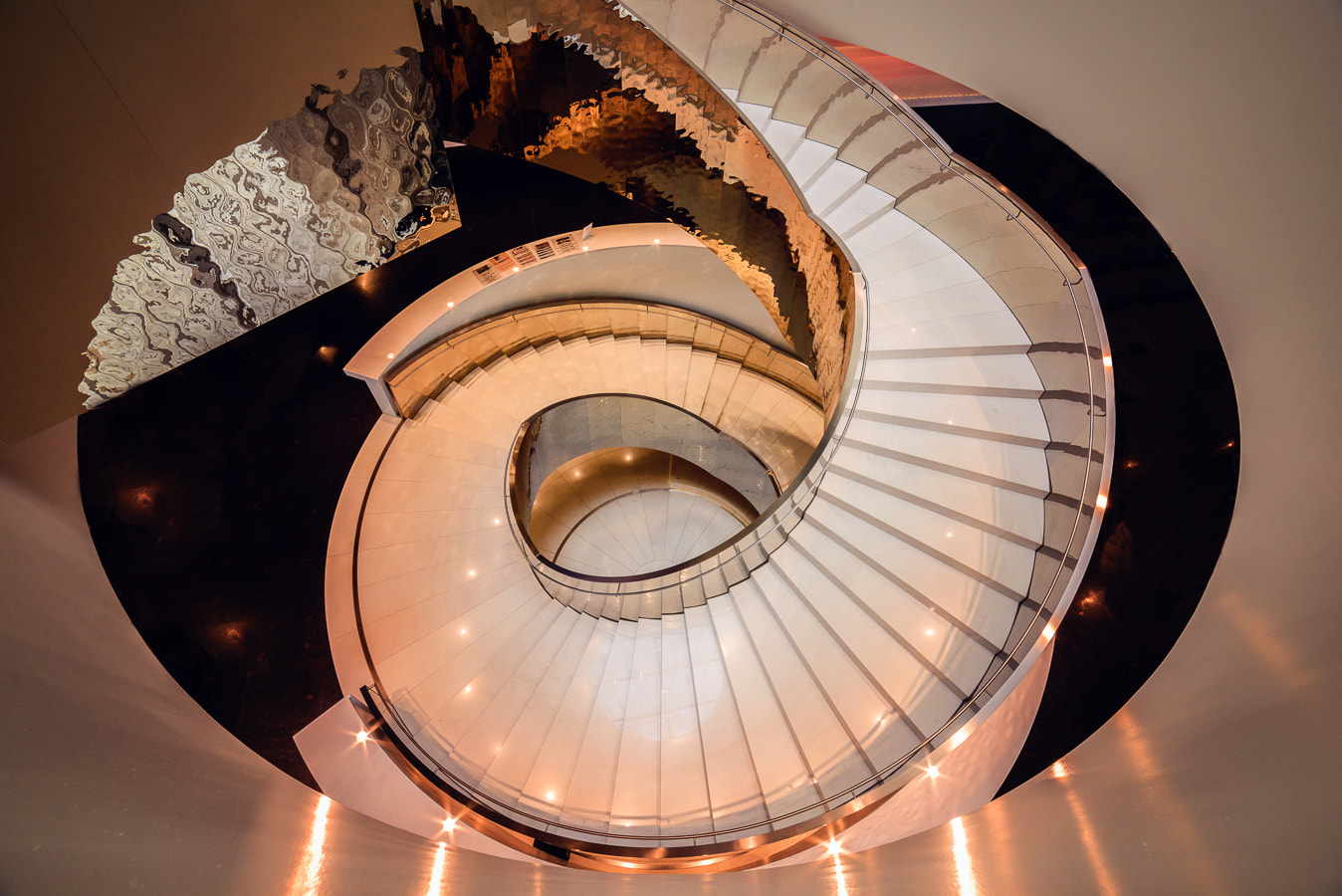Samyang 14mm F2.8 ED AS IF UMC sample photo. Spiral staircase i photography