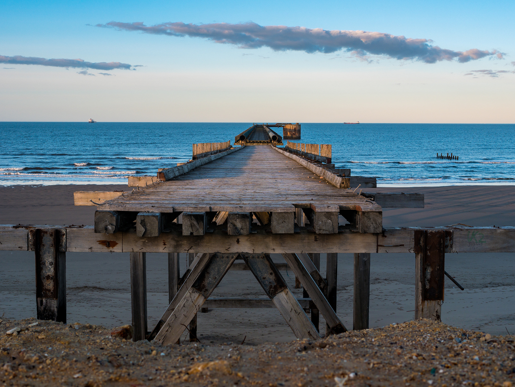 Panasonic Lumix DMC-GX85 (Lumix DMC-GX80 / Lumix DMC-GX7 Mark II) + Panasonic Leica DG Summilux 25mm F1.4 II ASPH sample photo. My corona photography