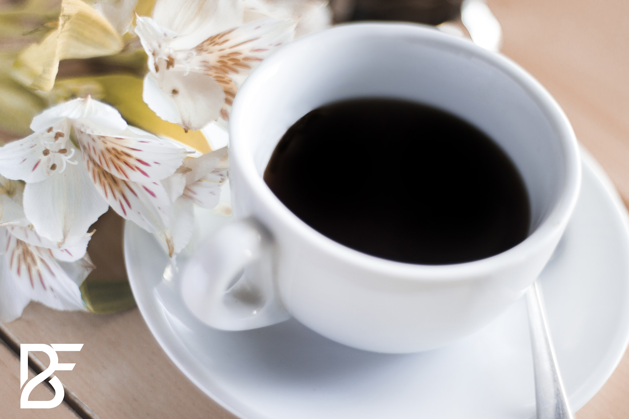 Canon EOS 700D (EOS Rebel T5i / EOS Kiss X7i) + Canon EF 50mm F1.4 USM sample photo. Coffee photography