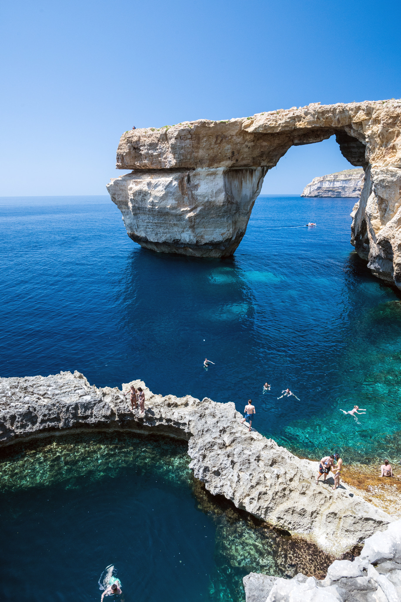 Nikon D810 + Nikon AF-S Nikkor 20mm F1.8G ED sample photo. Azure window photography