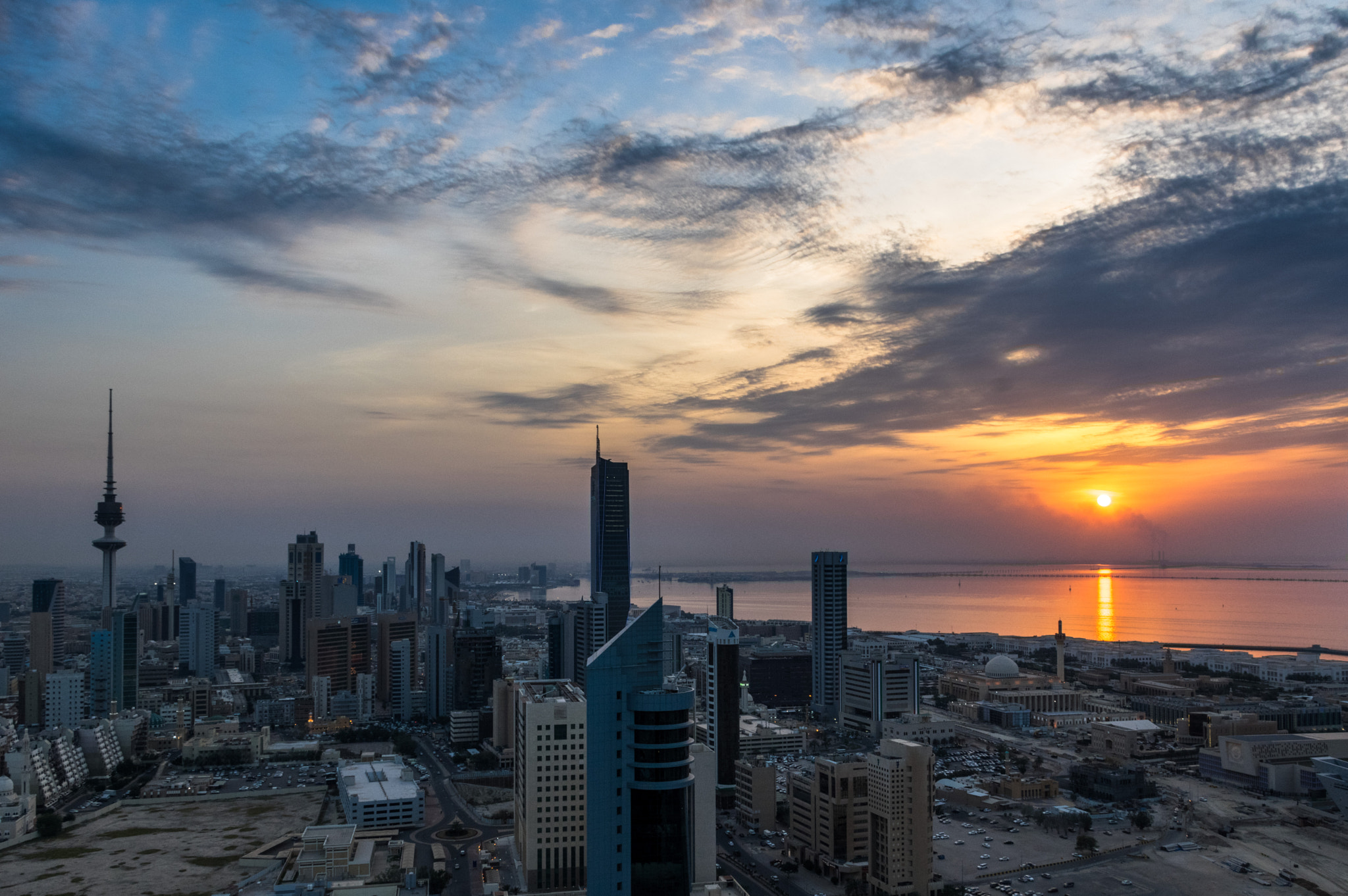 Pentax K-3 + Pentax smc DA 18-55mm F3.5-5.6 AL sample photo. March sunset / kuwait city photography