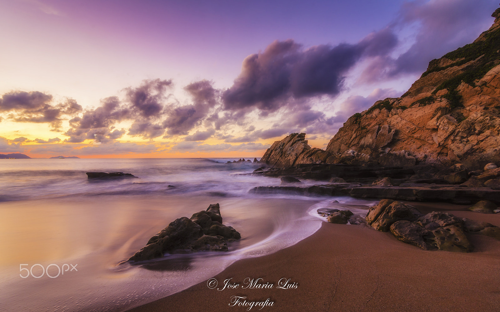 Tokina AT-X Pro 11-16mm F2.8 DX sample photo. Azkorri photography