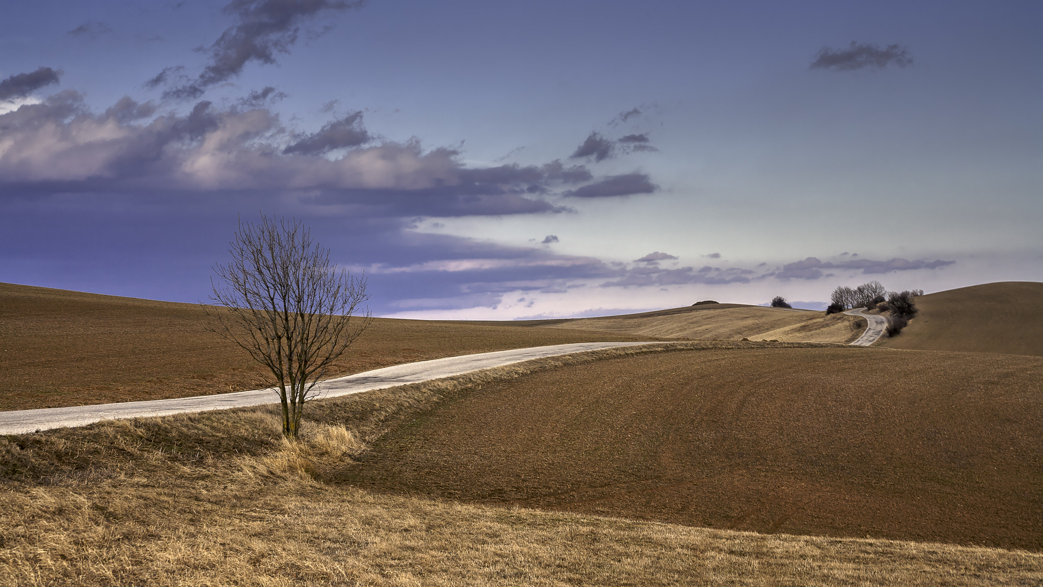 Canon EF 70-210mm f/3.5-4.5 USM sample photo. Winding road photography