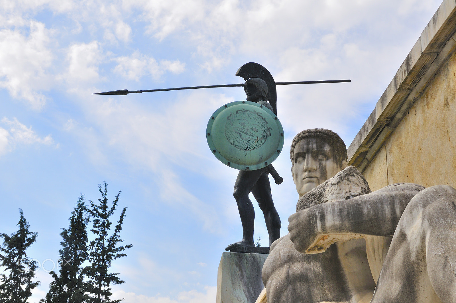 Nikon D90 + Sigma 17-70mm F2.8-4 DC Macro OS HSM sample photo. Statue of leonidas, photography