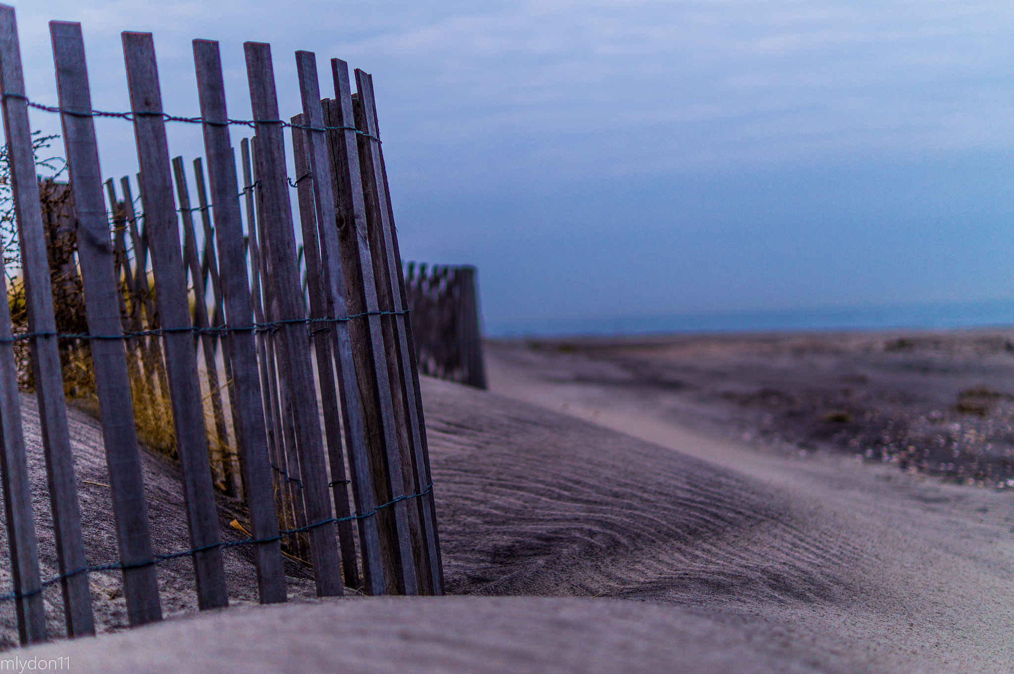 Sony DT 35mm F1.8 SAM sample photo. Windy beach photography