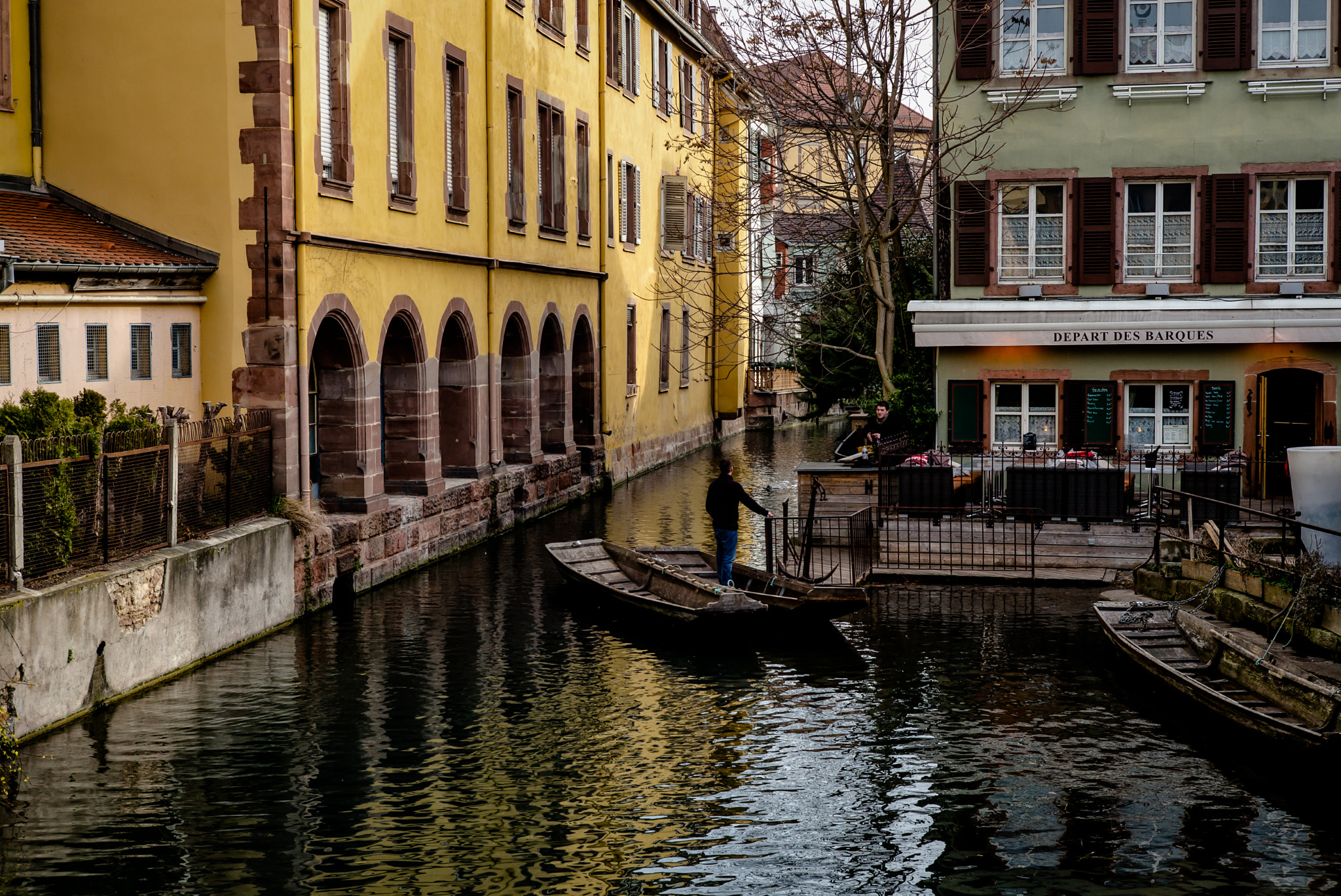Summicron-M 1:2/50 sample photo. City sketches photography