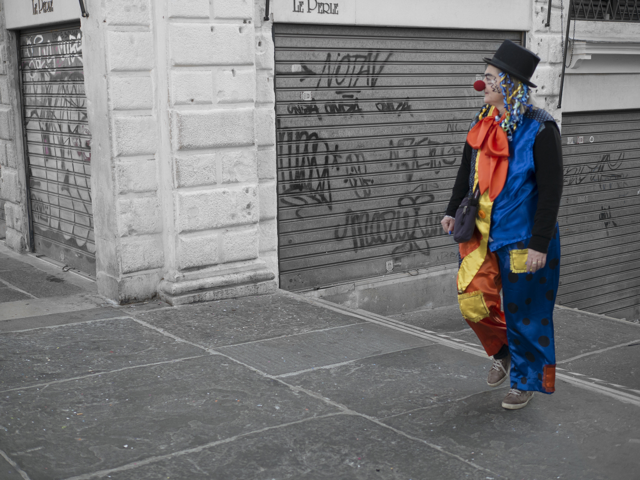Panasonic Leica DG Summilux 25mm F1.4 II ASPH sample photo. Clown photography