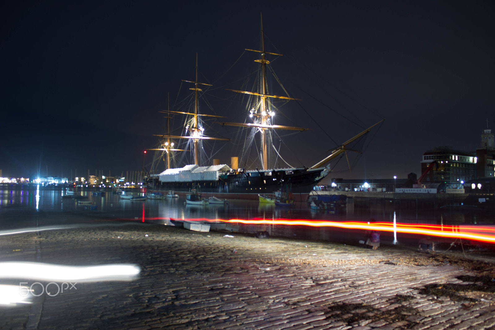 Canon EF-S 18-55mm F3.5-5.6 IS sample photo. Lighting dancing photography