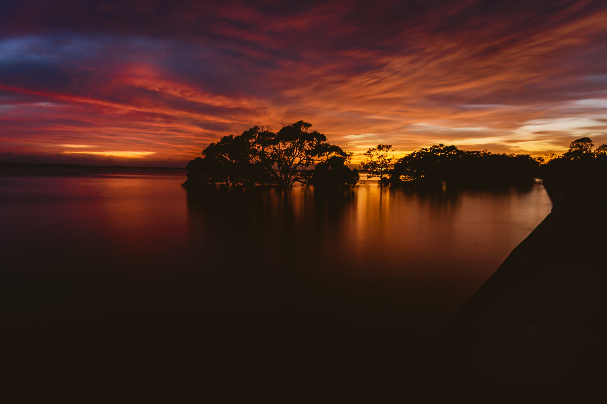 Canon EOS 40D + Canon EF-S 18-55mm F3.5-5.6 IS sample photo. Nudgee break of dawn photography