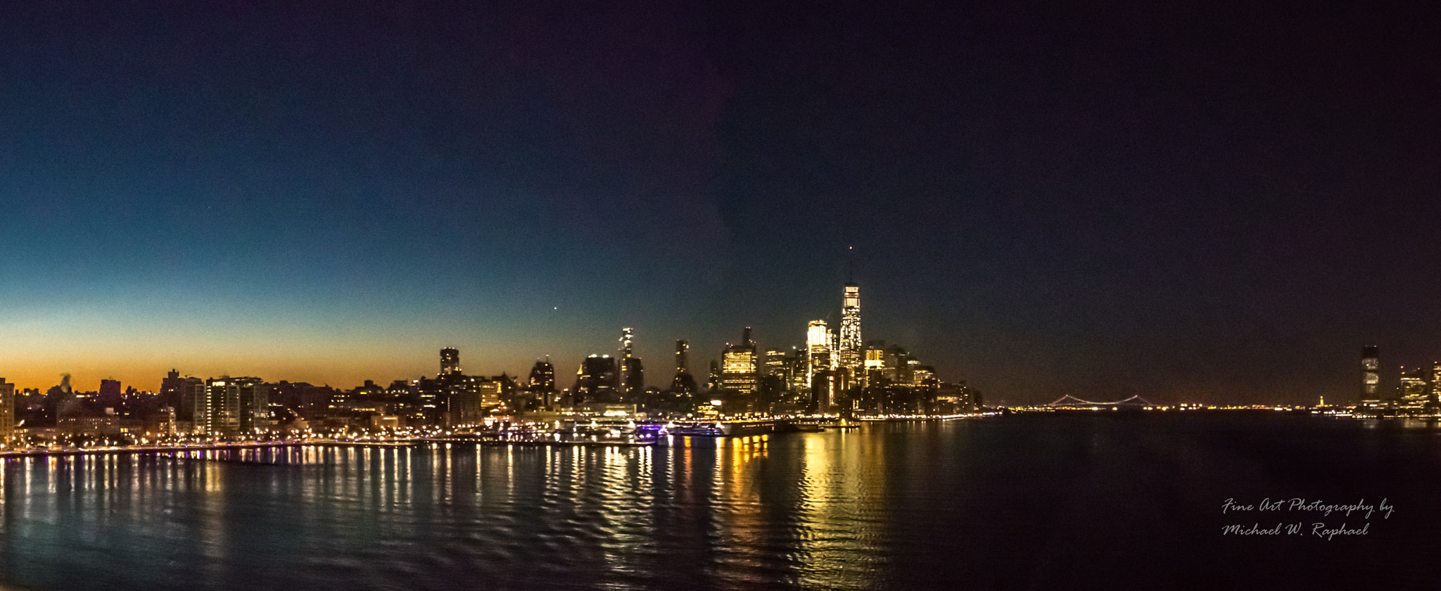 Canon EOS 80D + Tokina AT-X Pro 11-16mm F2.8 DX sample photo. Manhattan at morning twilight photography