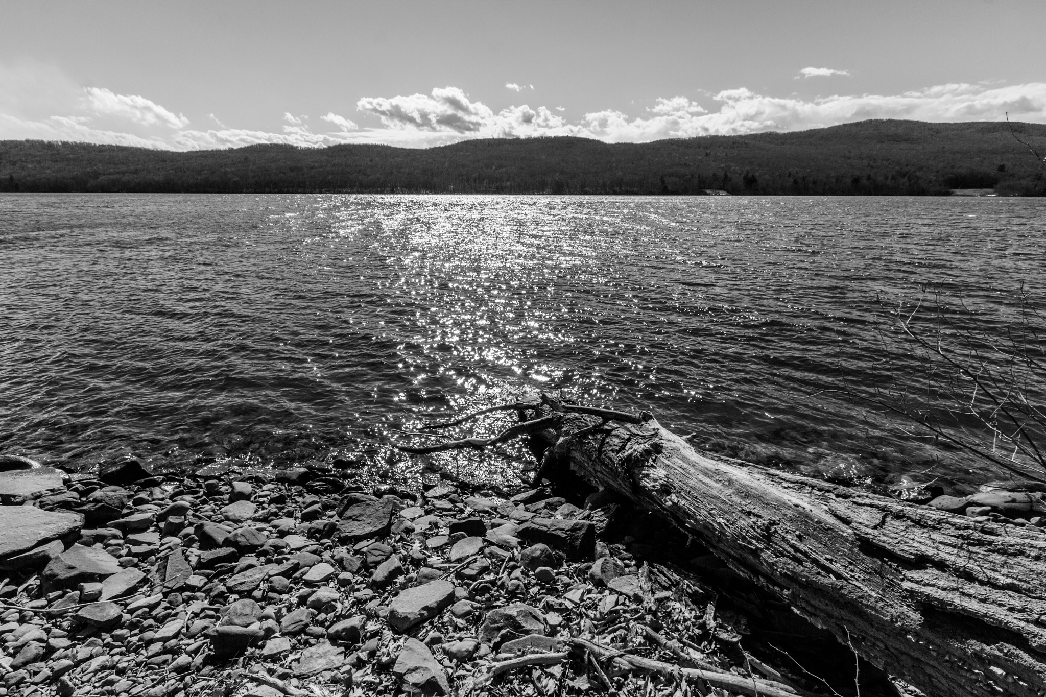 Canon EF-S 10-22mm F3.5-4.5 USM sample photo. Fallen on  a rocky shore photography