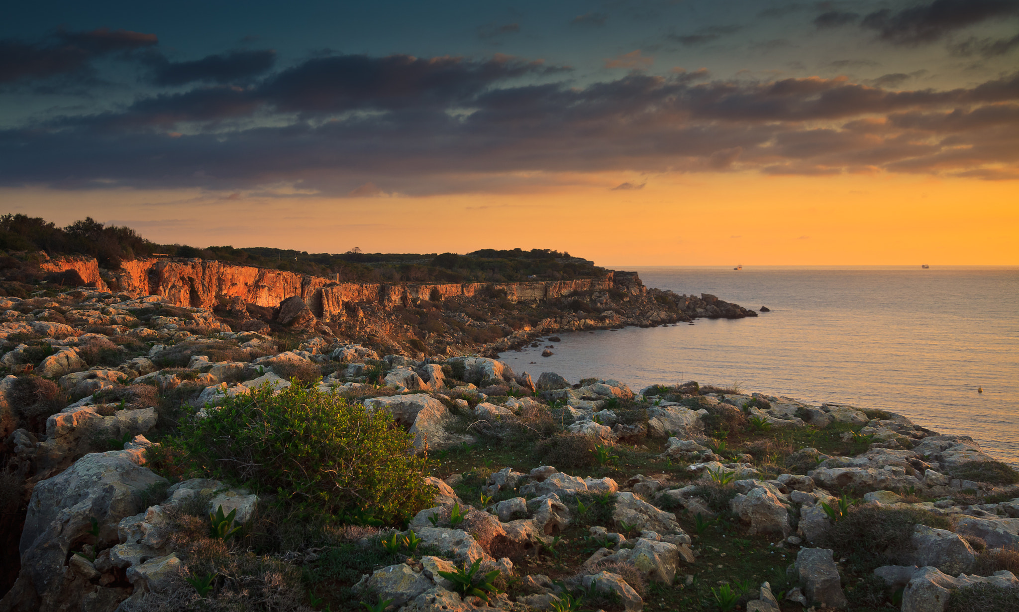 Canon EF-S 10-22mm F3.5-4.5 USM sample photo. Rdum il-Ħmar photography