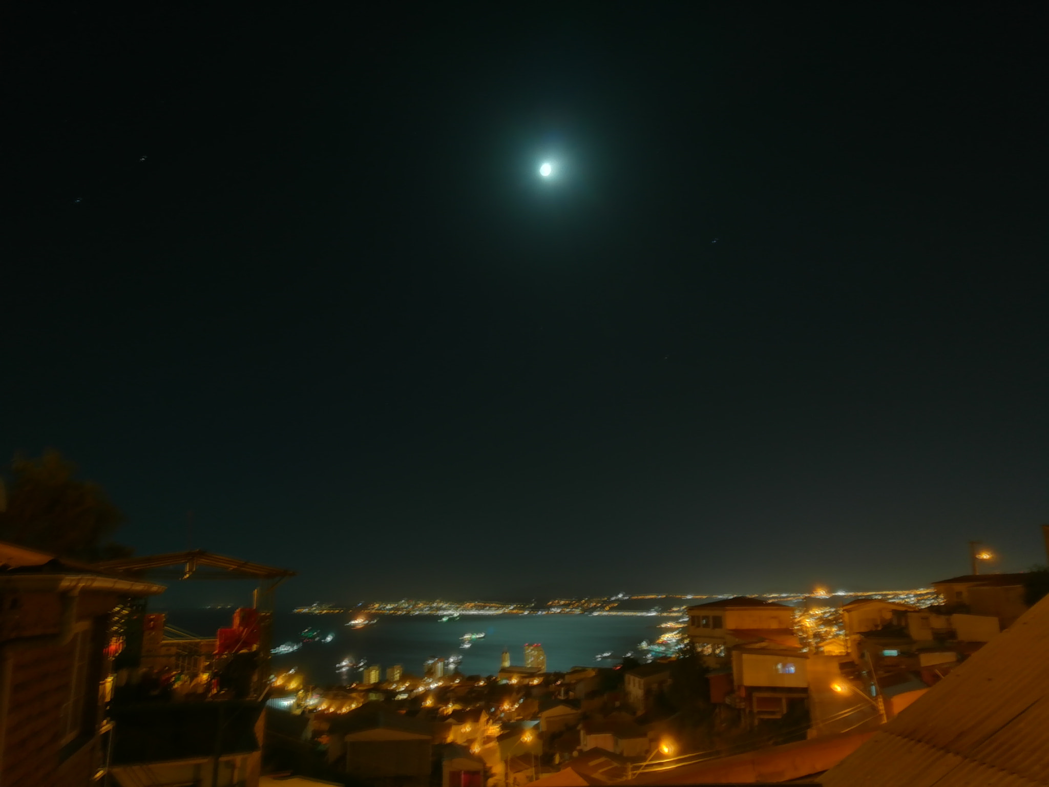 HUAWEI MATE 9 LITE sample photo. #valparaiso my city in the night  photography