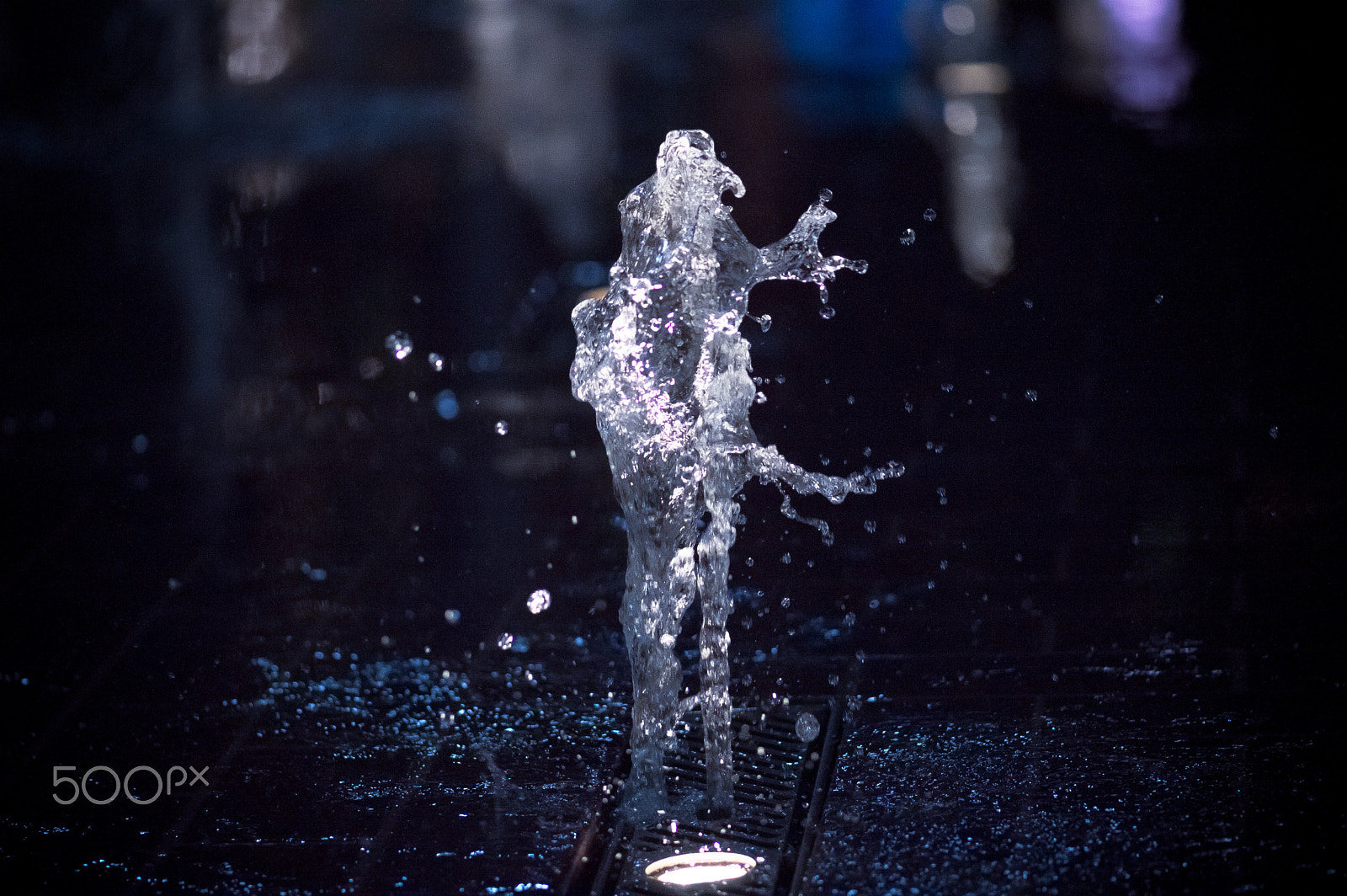 Nikon AF-S Micro-Nikkor 105mm F2.8G IF-ED VR sample photo. Water dance photography