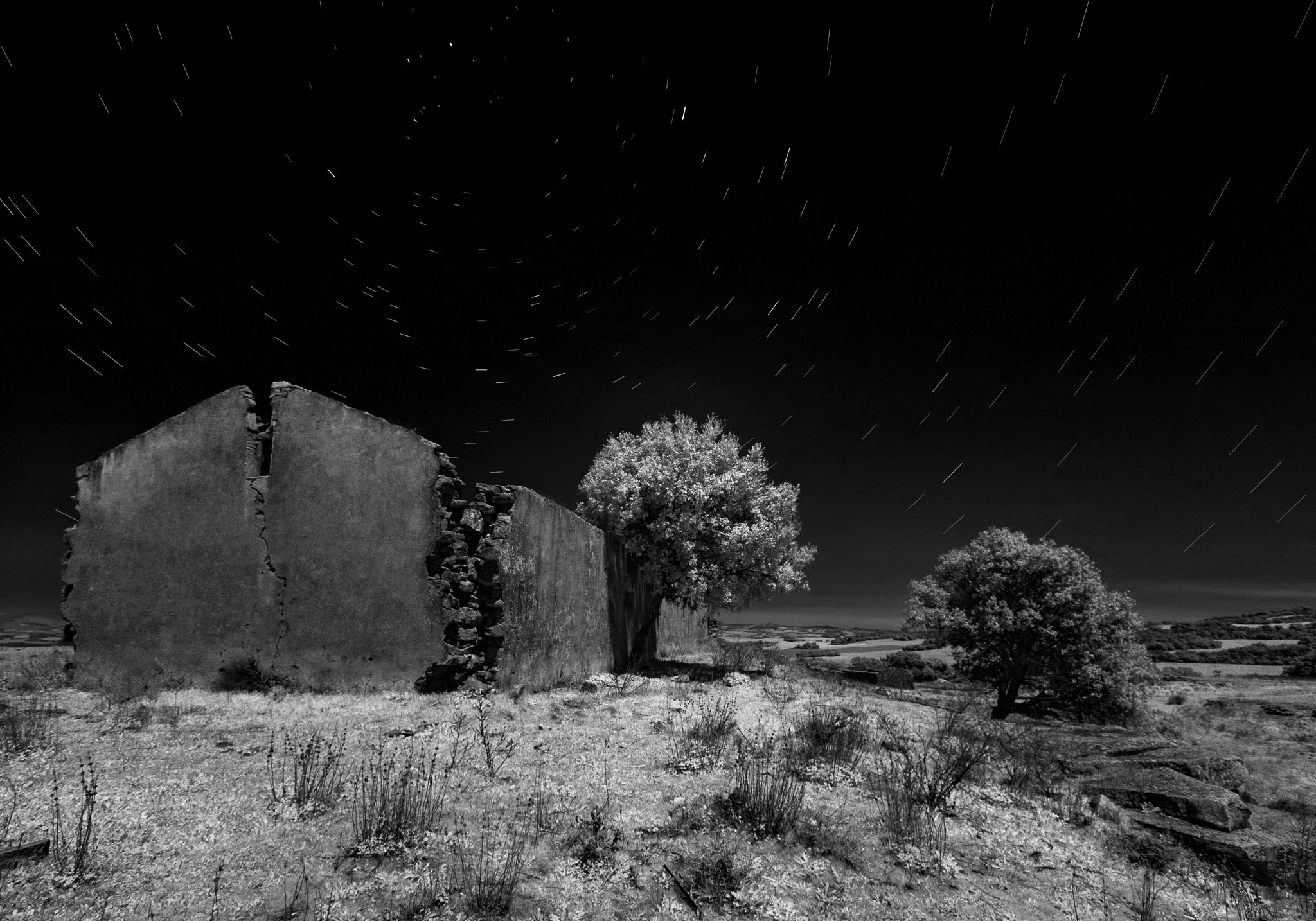 Canon EOS 5D sample photo. Baigorri night infrared photography