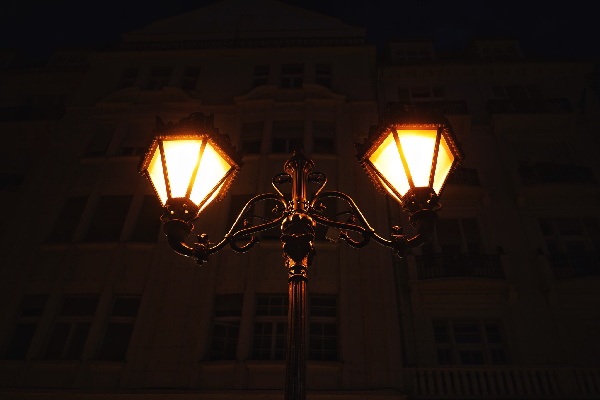 Sony a7R sample photo. Street lamp photography