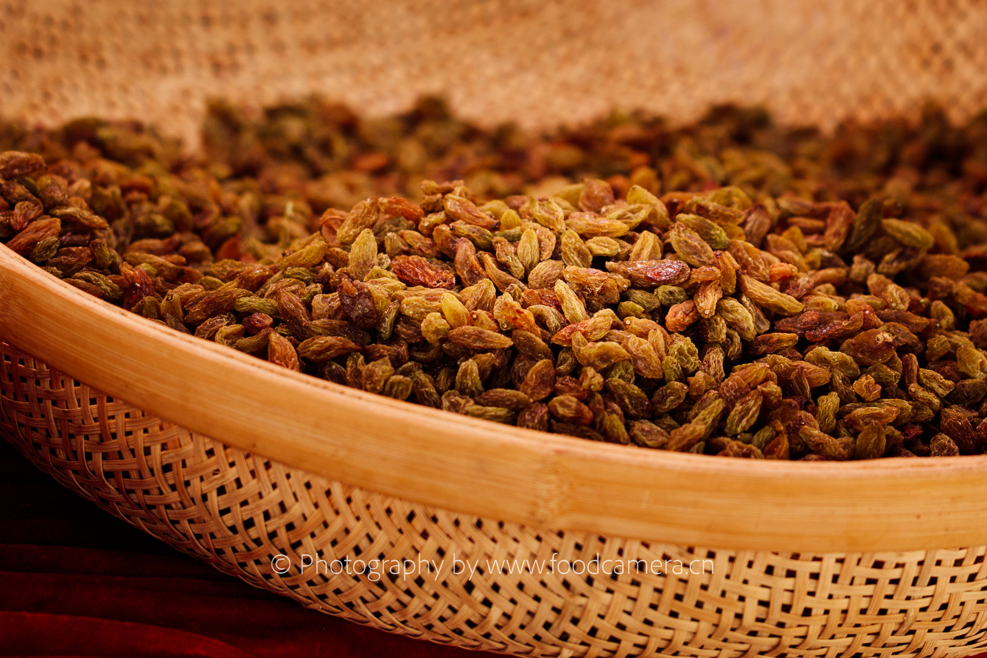 Canon EF 100mm F2.8L Macro IS USM sample photo. Raisin photography