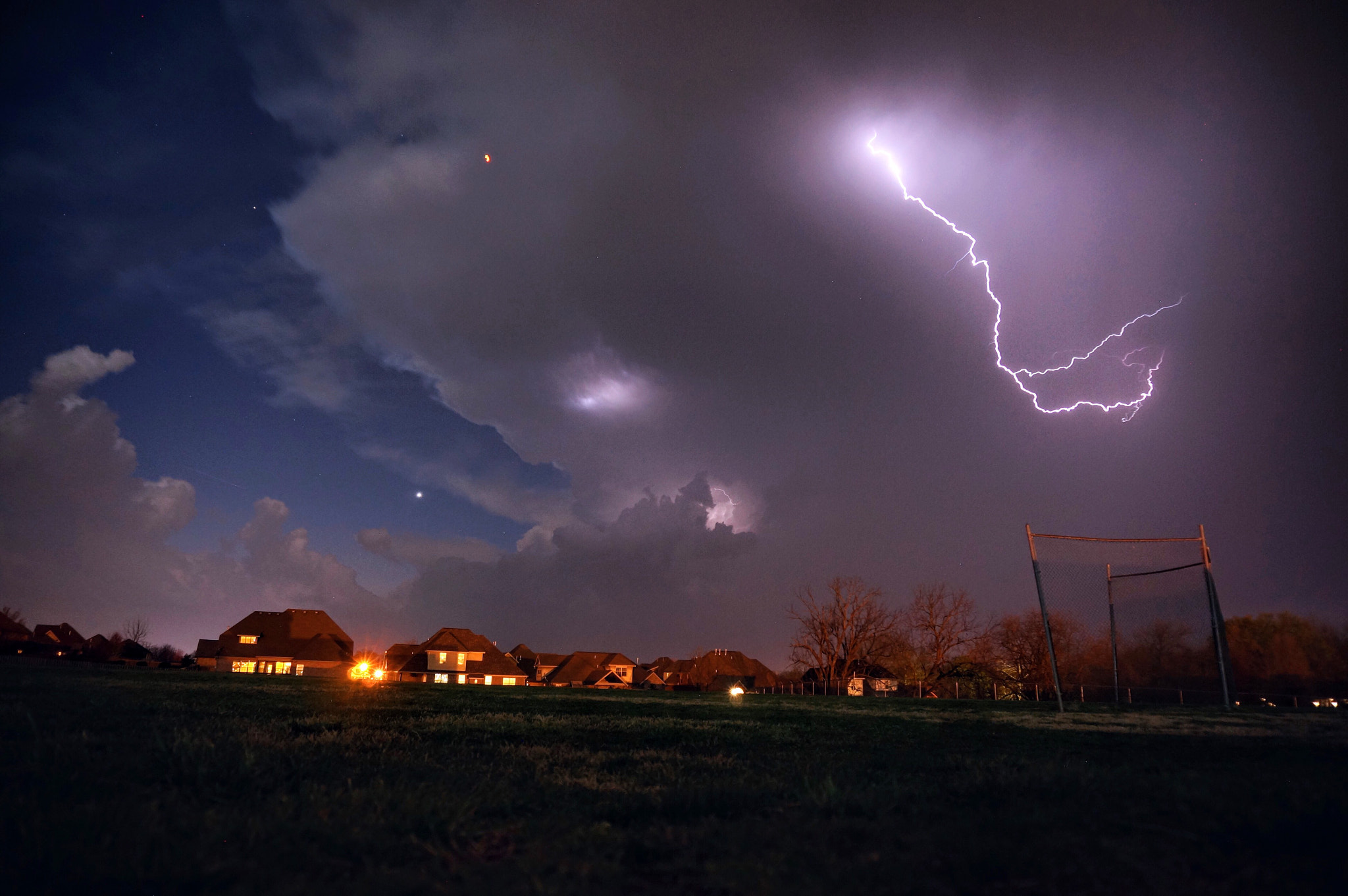 Sony Alpha NEX-5T + Sony E 18-50mm F4-5.6 sample photo. Lightning storm! photography