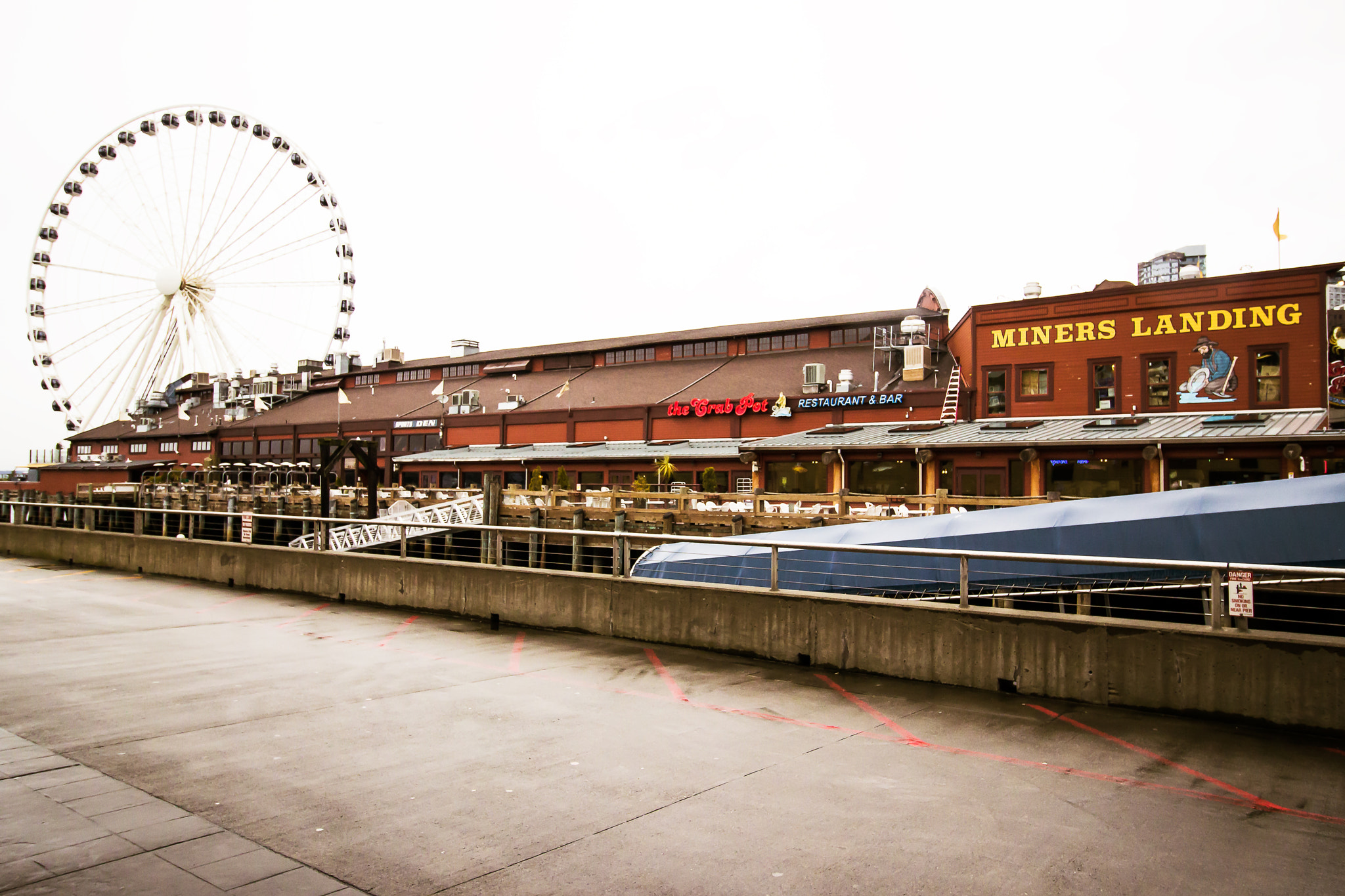 Canon EOS 600D (Rebel EOS T3i / EOS Kiss X5) sample photo. The pier photography
