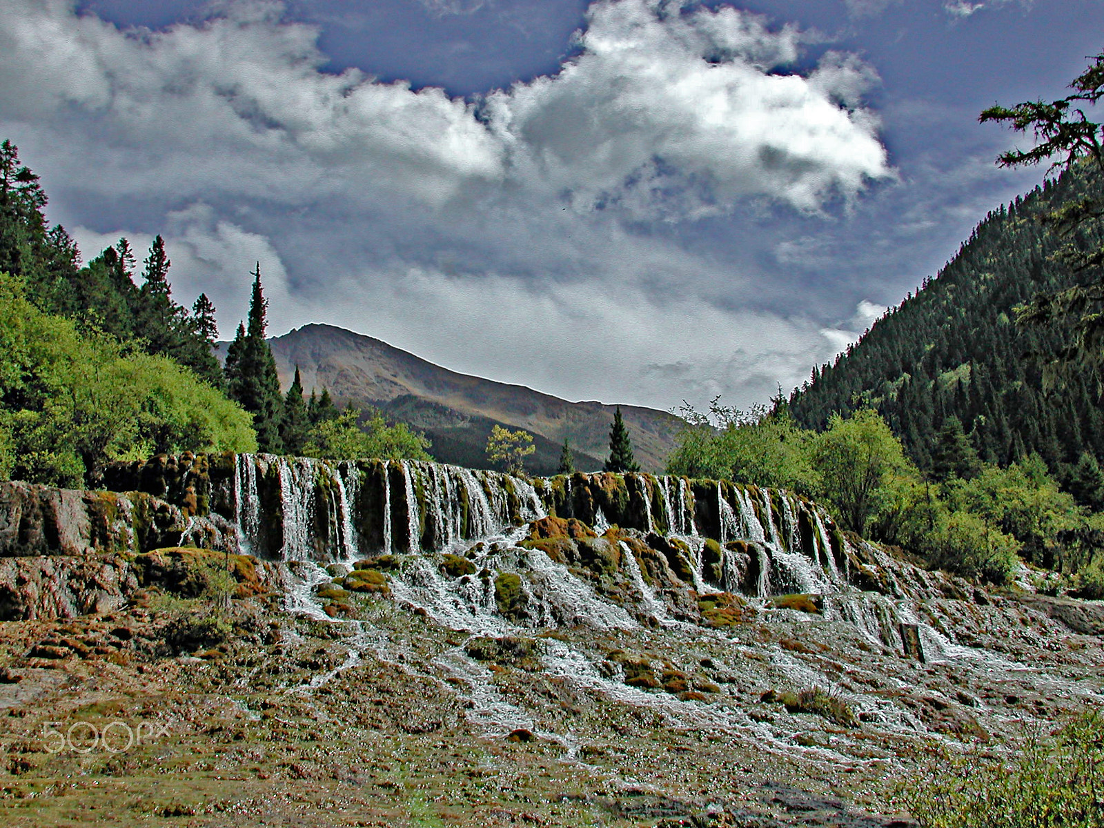 Nikon E990 sample photo. Waterfall at jiu zhai gou,china photography