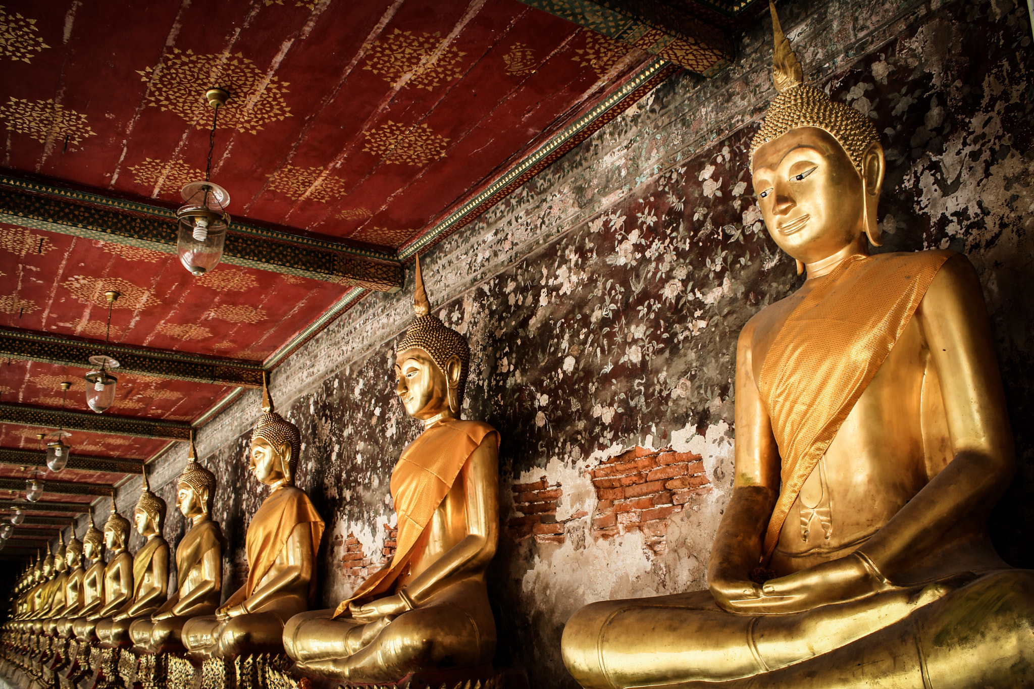 Canon EF-S 18-55mm F3.5-5.6 IS sample photo. Buddha statues around wat suthat thepphaararam mai ... photography