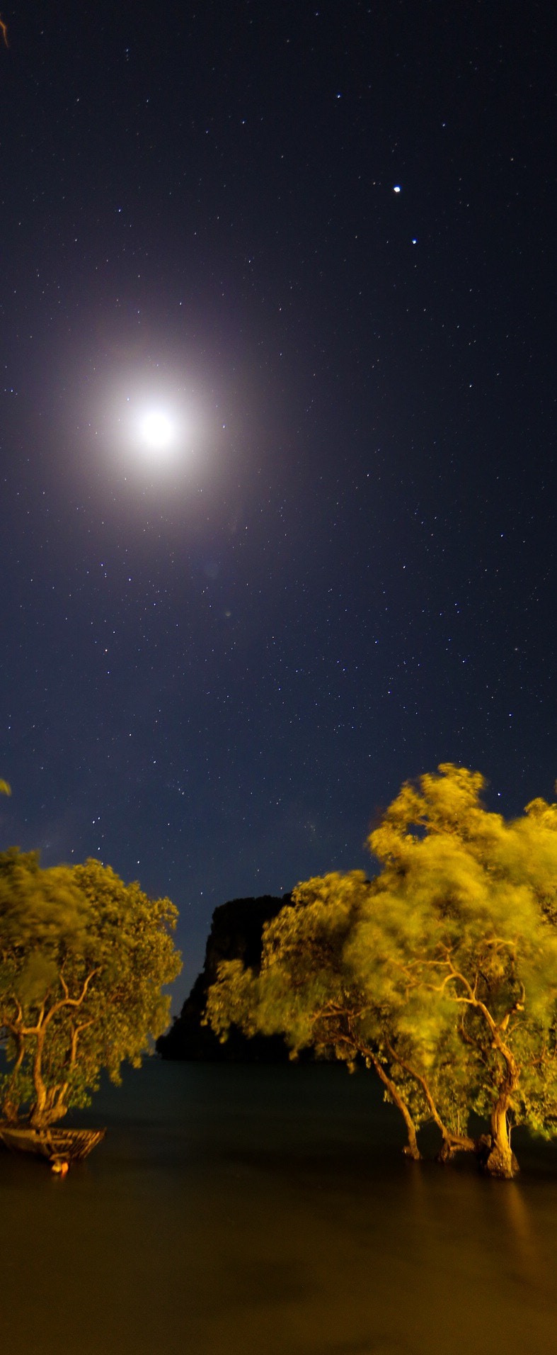 Canon EOS 6D + Canon EF 14mm F2.8L II USM sample photo. Railay - thailand photography