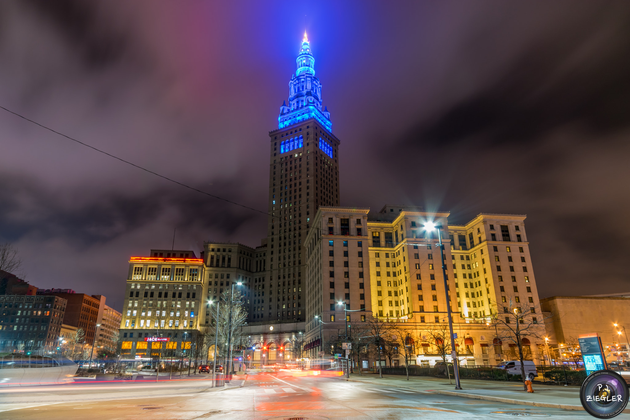 Sigma 10-20mm F4-5.6 EX DC HSM sample photo. A cloudy night over public square in cleveland. photography