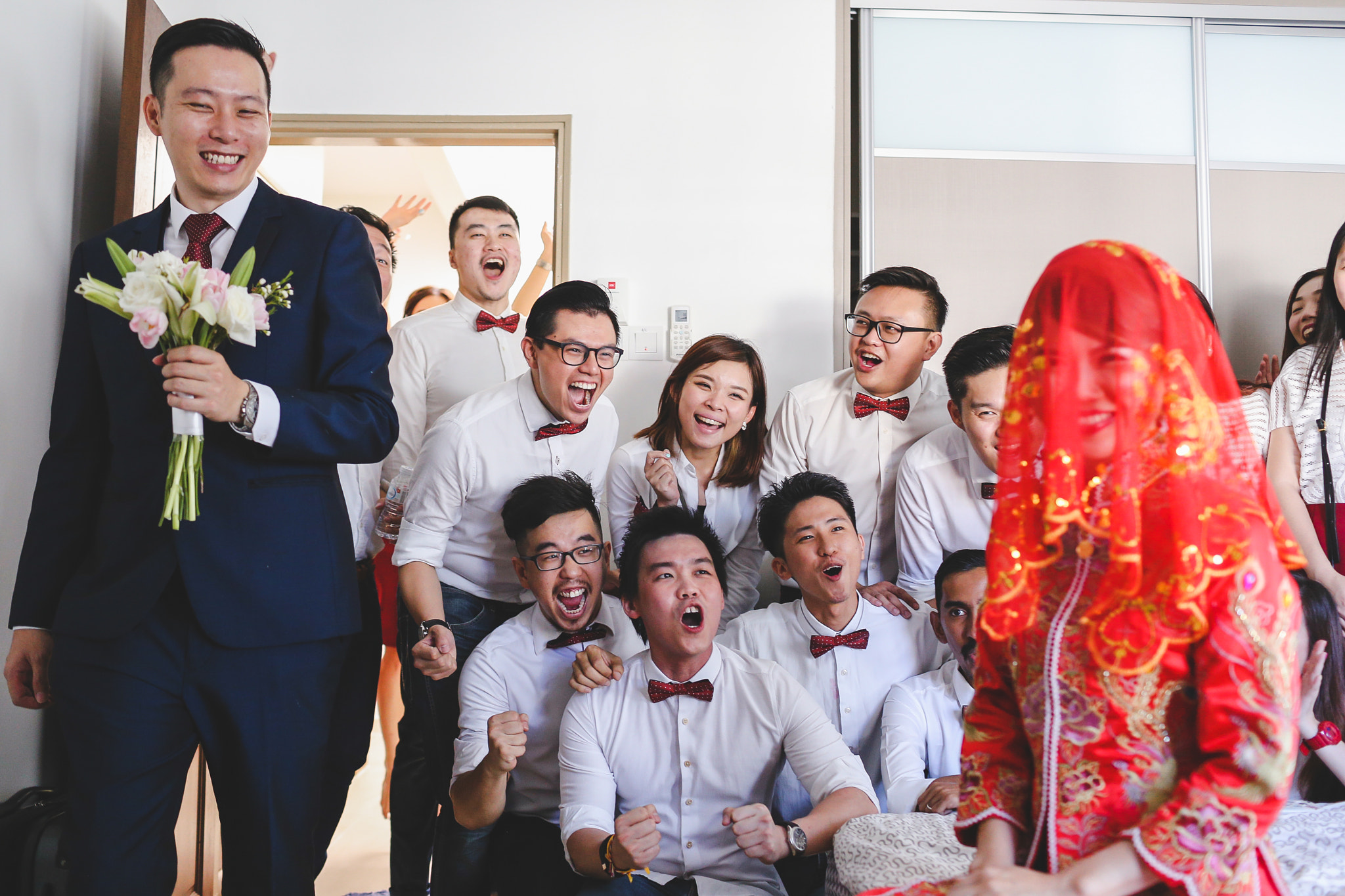 Canon EOS 6D + Canon EF 35mm F1.4L USM sample photo. Cy&wh wedding photography