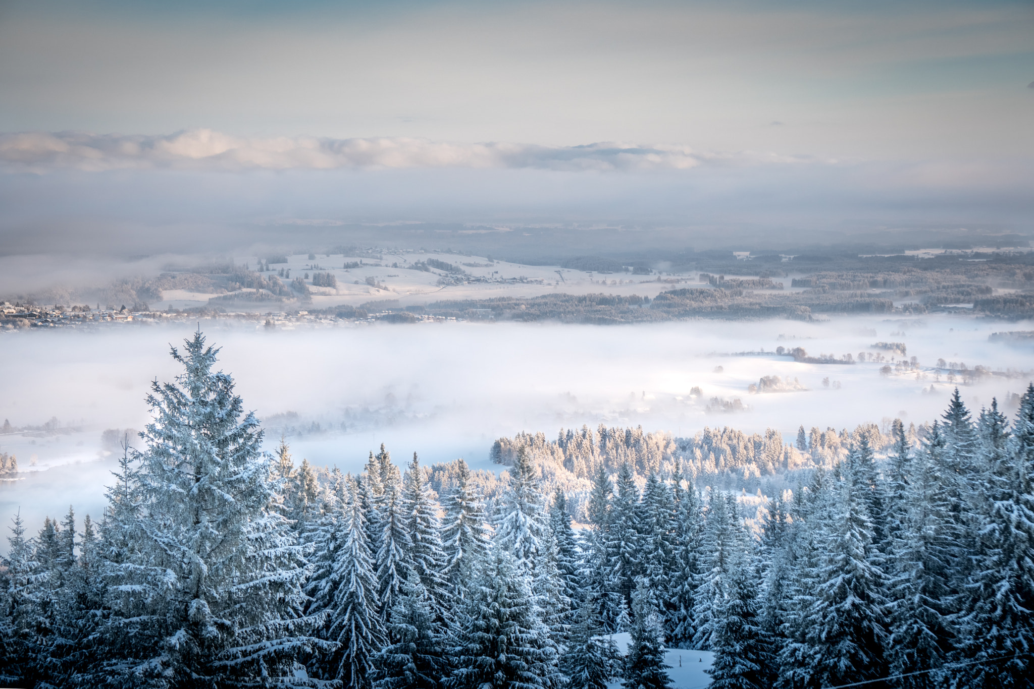 Sony a6300 + Sony E 55-210mm F4.5-6.3 OSS sample photo. Snowy land photography