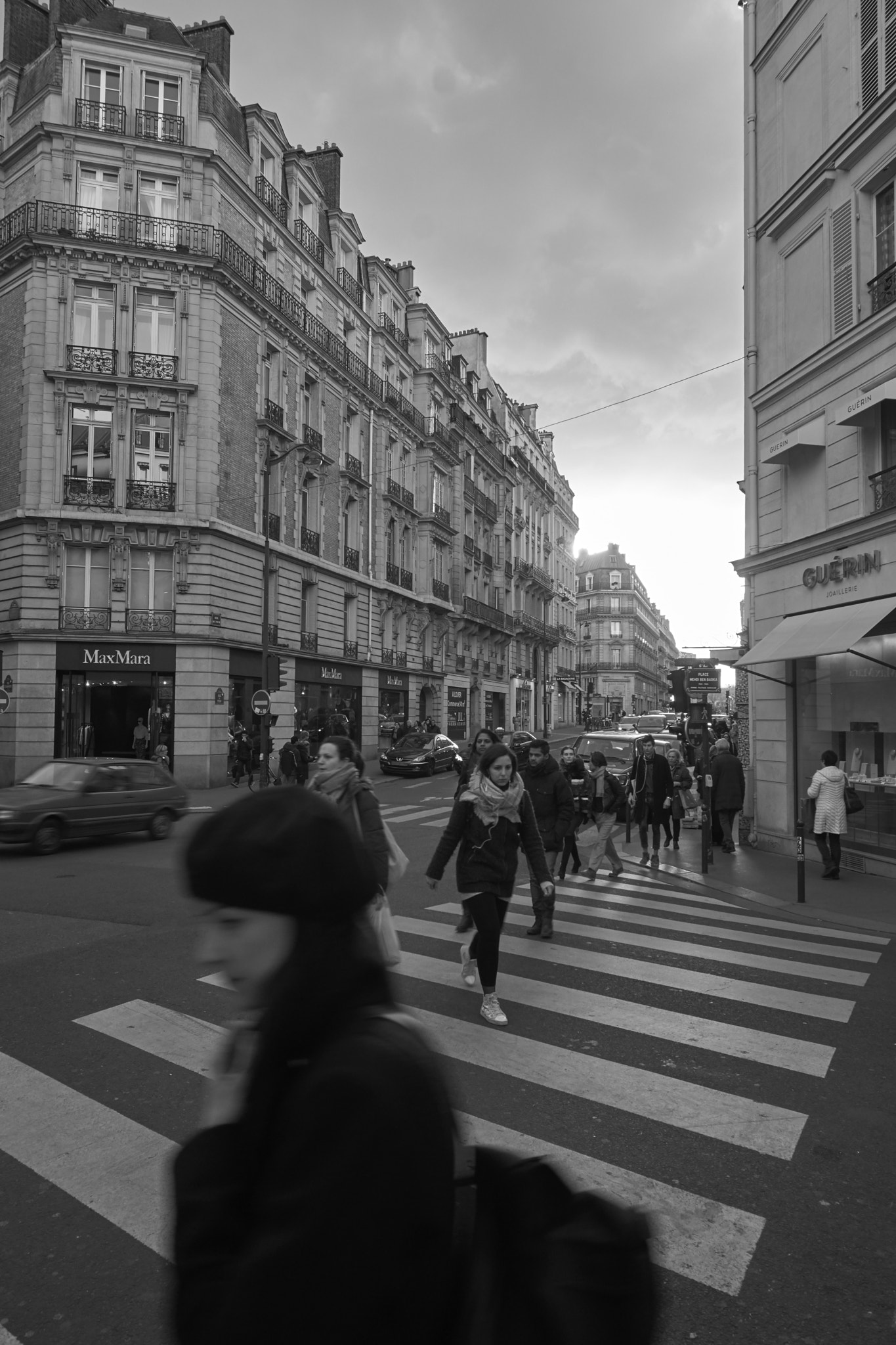 Sony a5100 sample photo. Cross-walk photography