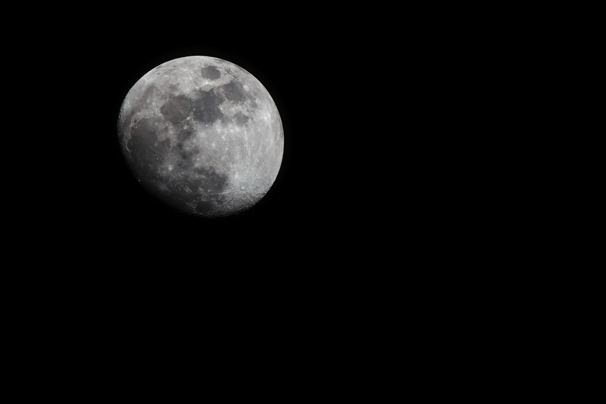 Tamron SP 150-600mm F5-6.3 Di VC USD sample photo. Moon photography