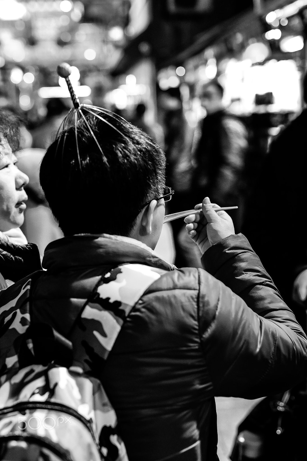 Nikon Df + Sigma 50mm F1.4 DG HSM Art sample photo. The boy on the head with a strange thing photography