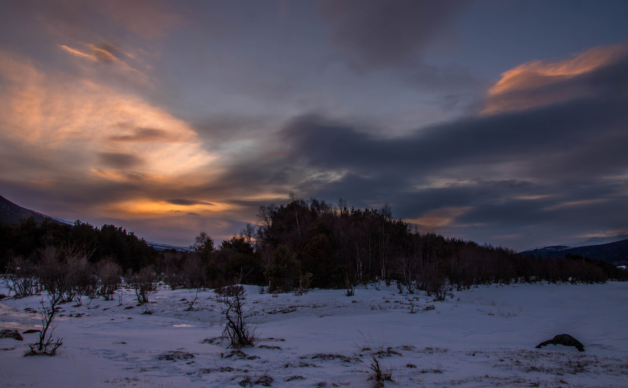 Canon EF-S 17-55mm F2.8 IS USM sample photo. Sunset at lågen photography