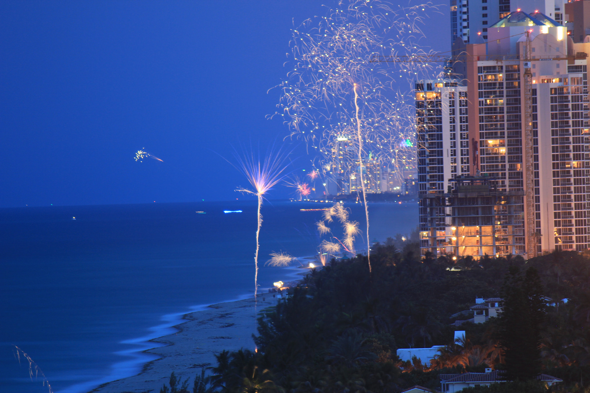 Canon EF-S 55-250mm F4-5.6 IS sample photo. Fireworks at dusk photography