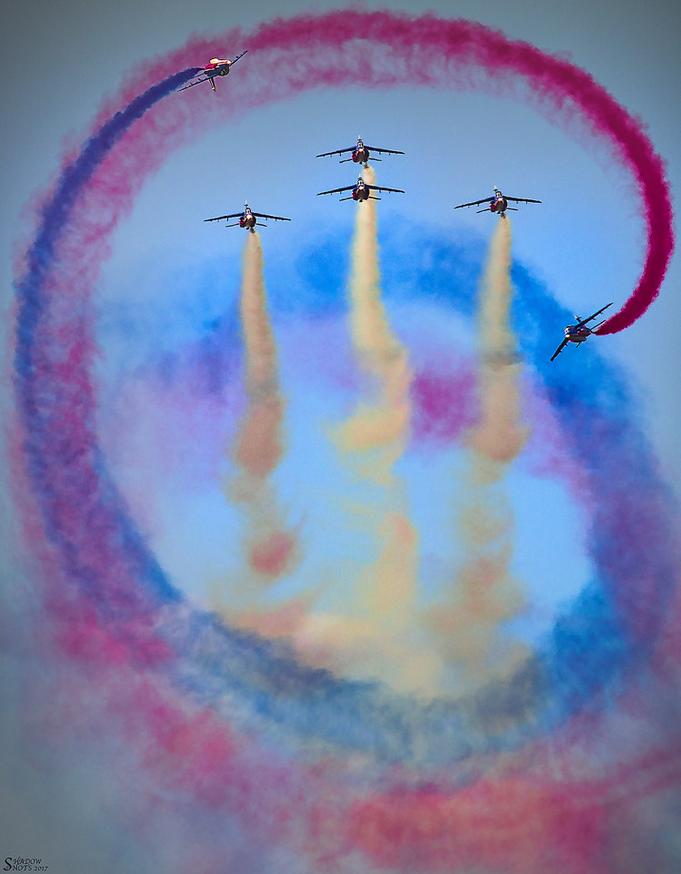 Canon EF 70-300mm F4-5.6L IS USM sample photo. "patrouille de france spiral" ©2017 photography