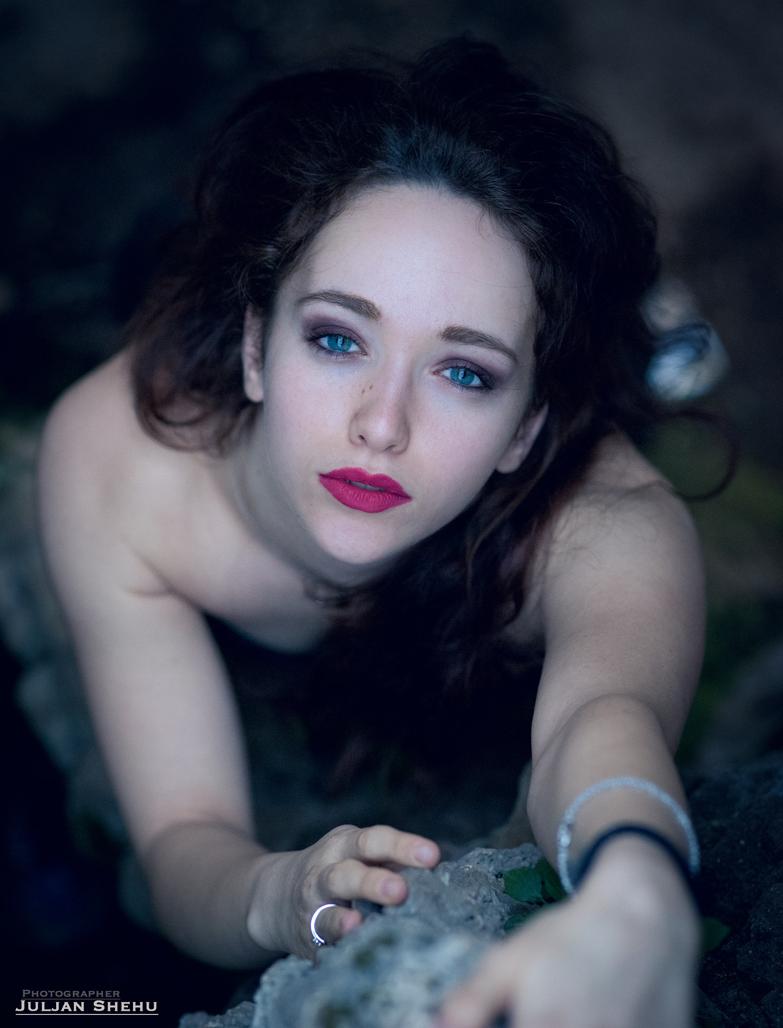 Sigma 85mm F1.4 EX DG HSM sample photo. Blu eyes. photography
