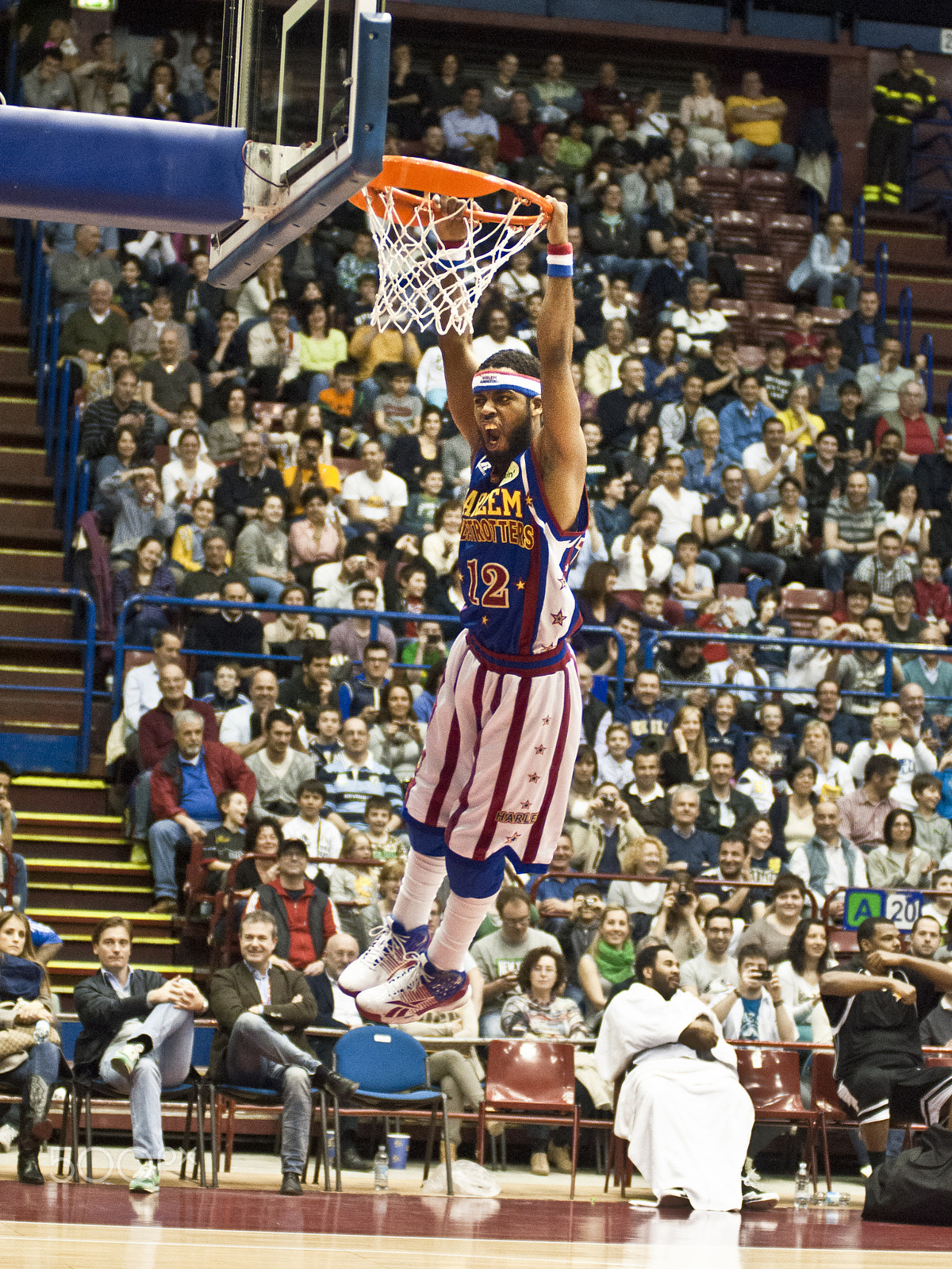 Sigma 70-200mm F2.8 EX DG OS HSM sample photo. Harlem globetrotter photography