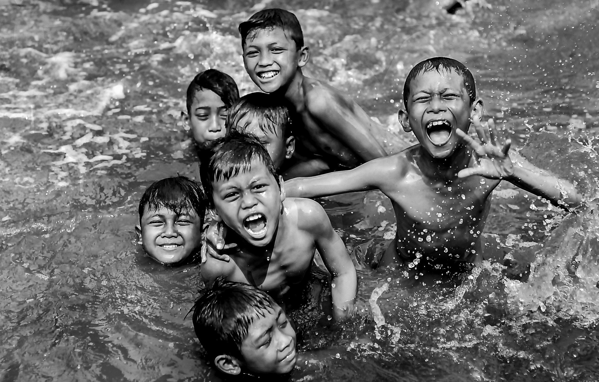 Nikon D300S + Nikon AF Nikkor 50mm F1.8D sample photo. Best friends photography