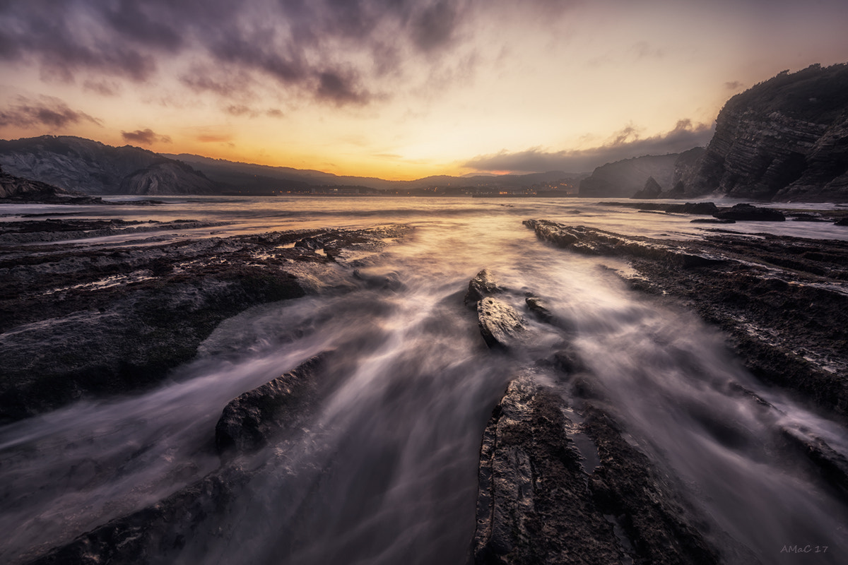Nikon AF-S Nikkor 16-35mm F4G ED VR sample photo. The forgotten beach photography
