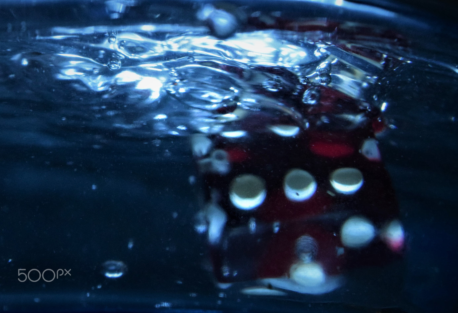 Nikon AF-S DX Micro Nikkor 40mm F2.8 sample photo. The dice and blue waters photography