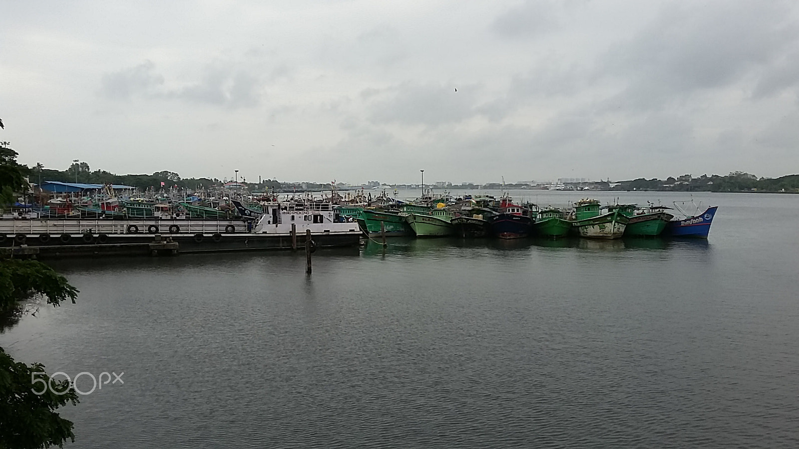 Samsung Galaxy E5 sample photo. Boat yard kochi photography